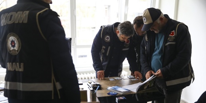 Başkentte pos cihazı tefecilerine baskın