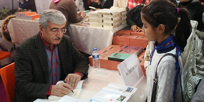 Sosyal medya gençlerin kitap okumasını engelliyor