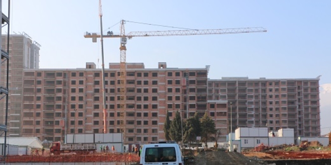 Denizli'de 17. kattan düşen kalıp ustası hayatını kaybetti
