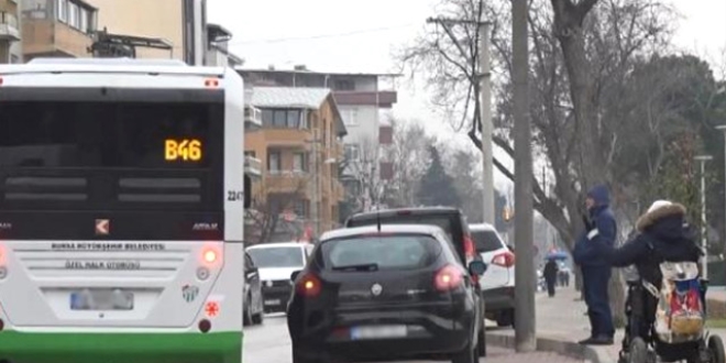 Milletvekili, otobüse alınmayan engelliyi ziyaret etti