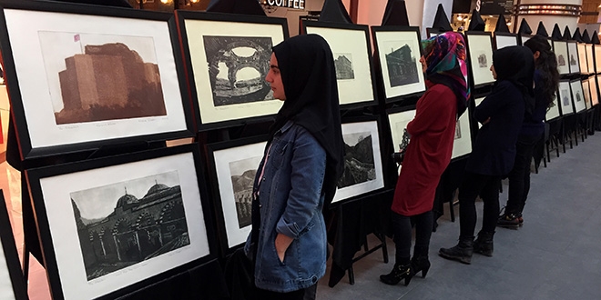 Liseli ��rencilerin grav�r sergisi