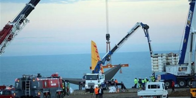 Trabzon havaliman� u�u� trafi�ine kapat�ld�