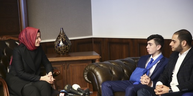 Bakan Kaya, direnişin sembolü Cuneydi'yi kabul etti