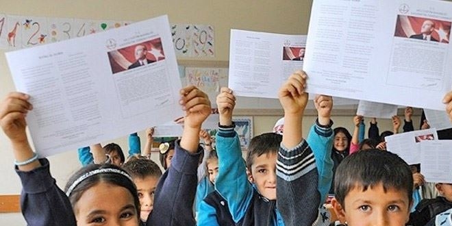 Kazada ölen öğrencinin karnesi sırasına bırakıldı
