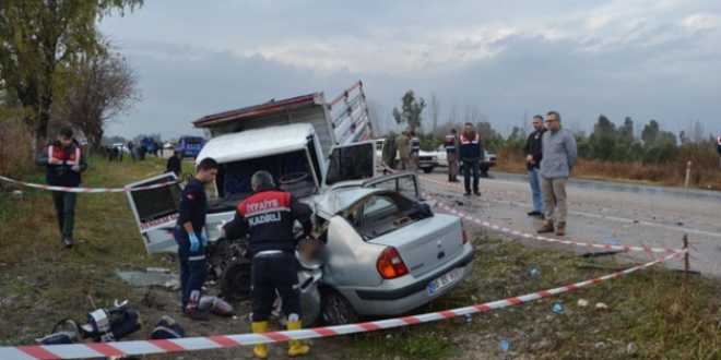 Osmaniye'de trafik kazas: 2 l, 3 yaral