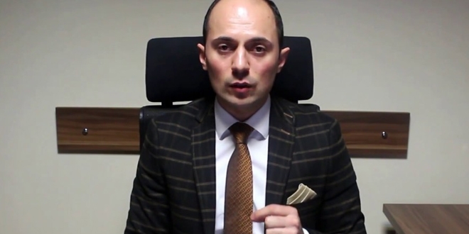 Şube müdürü, klavye şampiyonasında rekor kırdı