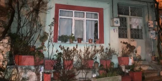 Toprak kayması yüzünden 10 ev tahliye edildi