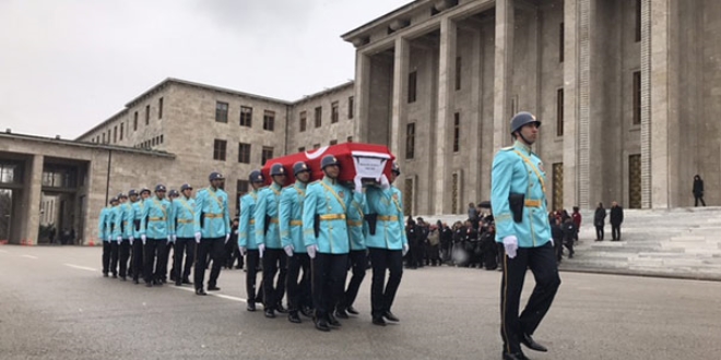 Balıkesir eski Milletvekili Sıvalıoğlu'nun vefatı nedeniyle tören