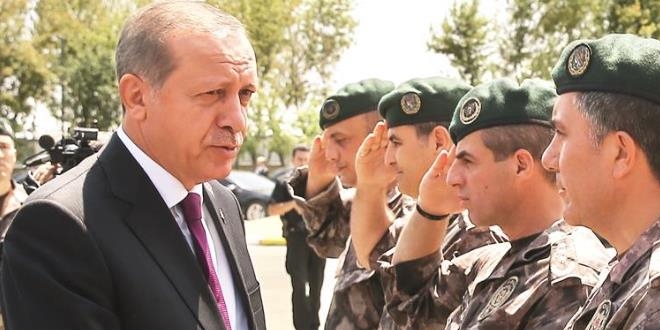 Cumhurbaşkanı harekat merkezine gitti
