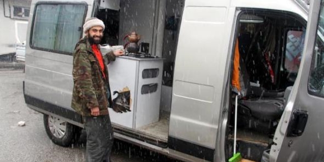 Karavanda yaşayan öğretmen, Doğu turuna çıktı