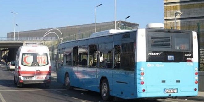 Üsküdar'da otobüs durağa daldı: 3 ölü