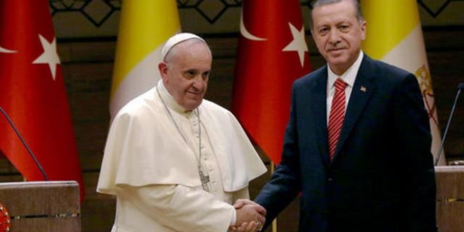 Erdoan Papa'nn davetlisi olarak Vatikan'a ziyaret gerekletirecek