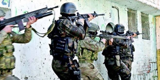 Afrin'e, Sur'un özel timleri