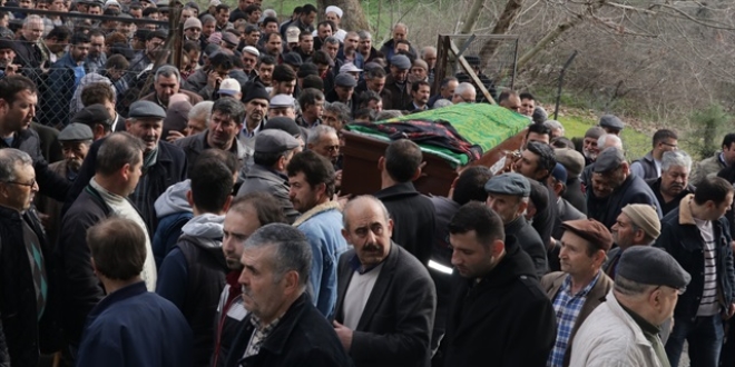 Eşinin acısına 6 saat dayanabildi