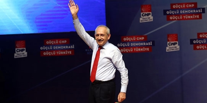 Oylar sayıldı... CHP genel başkanını seçti