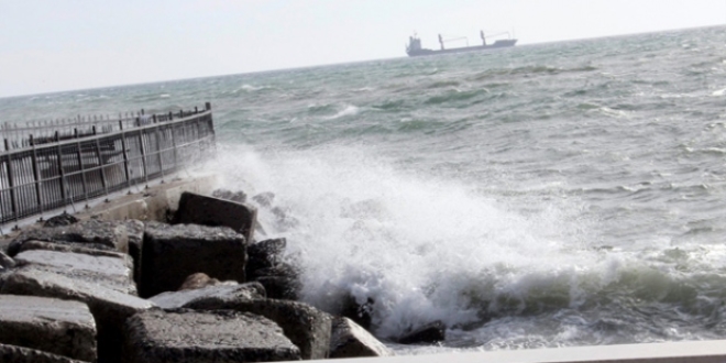 Marmara Denizi'nde ulaşıma lodos engeli