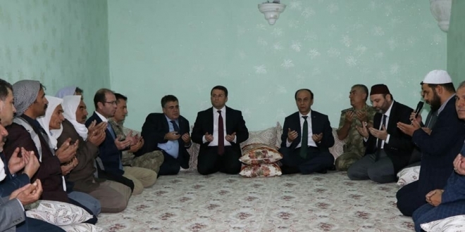 Vali Erin'den şehit teğmenin ailesine taziye ziyareti