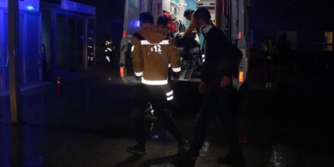 Tekirdağ'da yolcu minibüsü ile hafif ticari araç çarpıştı: 10 yaralı