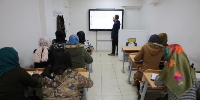 Belediyeden üniversite adaylarına kurs