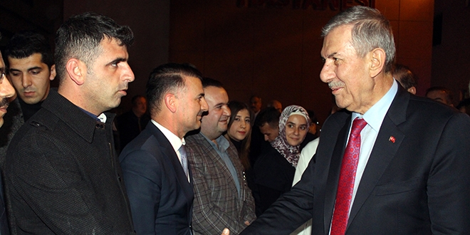 Bakan, sınırdaki asker ve sağlık personelini ziyaret etti