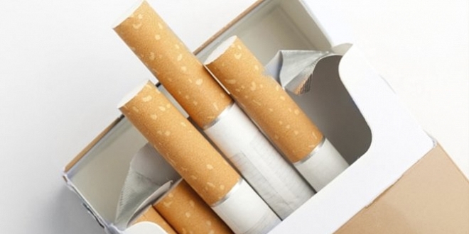 Sigara paketlerine 'tek tip' uygulamas balyor