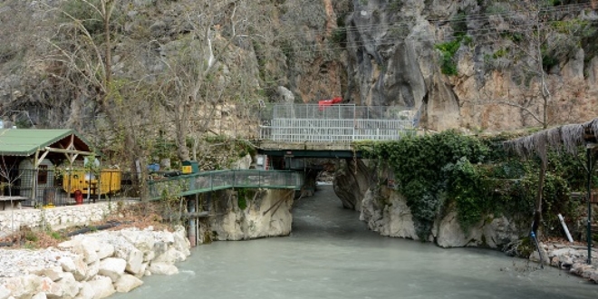 Muğla Saklıkent Kanyonu'nu 482 bin kişi ziyaret etti