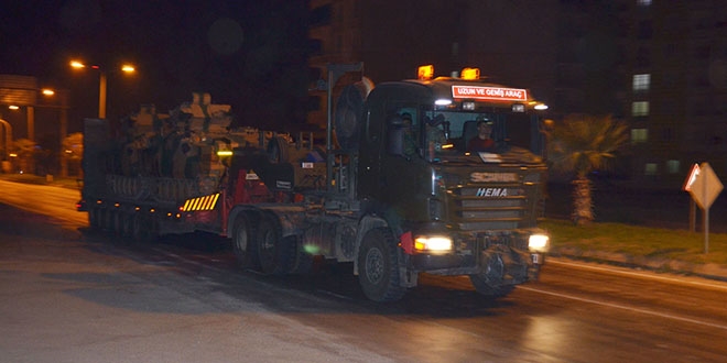 Sınıra askeri sevkiyat devam ediyor