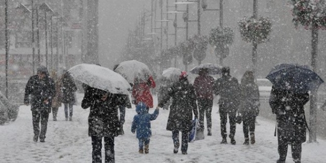 Kırklareli'nin yüksek kesimlerinde kar yağışı