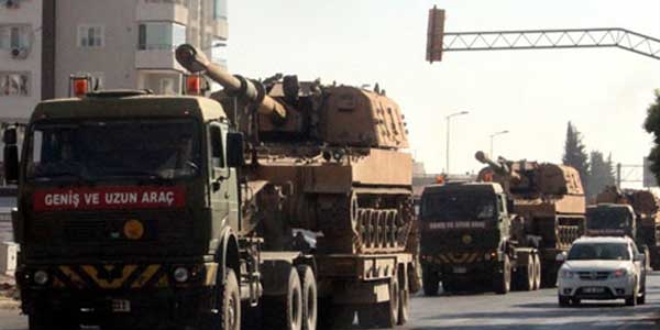 Afrin sınırına askeri sevkiyat sürüyor