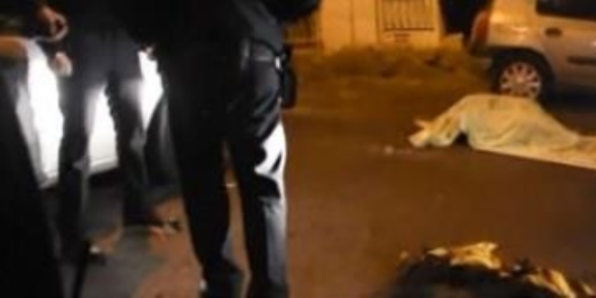 �zmir'de sokak ortas�nda yanan gen� kad�n �ld�