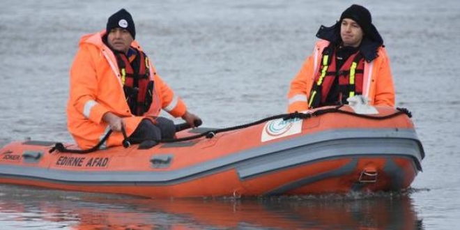 Botları alabora olan kaçaklar FETÖ şüphelisi çıktı