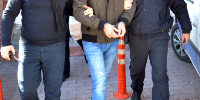 Düzce'de FETÖ'den 2 kişi gözaltına alındı