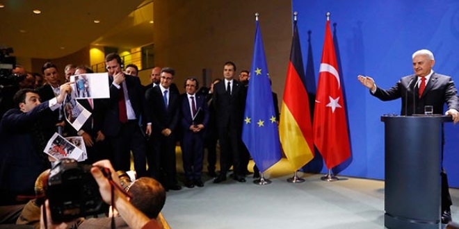 Başbakan Yıldırım, gazeteciye haddini bildirdi