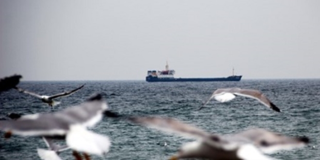 Marmara Denizi'nde ulaşıma lodos engeli