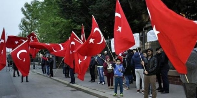 T�rkler n�bete geldi ter�r yanda�lar� b�yle ka�t�!