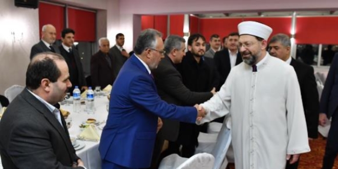 Diyanet ��leri Ba�kan� Erba�, Hatay'da kanaat �nderleriyle bir araya geldi