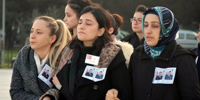 Şehit pilotlar gözyaşlarıyla son yolculuklarına uğurlandı