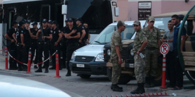 Suriye sınırında karakola saldırı: 2 askerimiz yaralandı