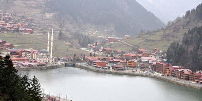 Uzungöl'deki kaçak yapılar yıkılacak