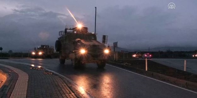 Sınıra gönderilen zırhlı araçlar Adıyaman'a ulaştı