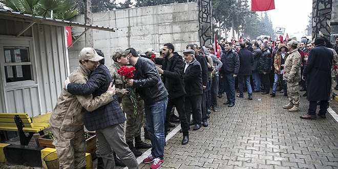 Şehit yakınları ve gazilerden Mehmetçiğe destek