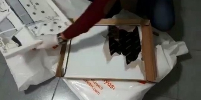 Bebek kıyafetlerinin arasından 23 bin uyuşturucu hap çıktı