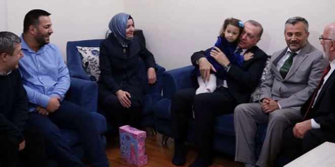 Cumhurbaşkanı Erdoğan'dan gazi evine ziyaret