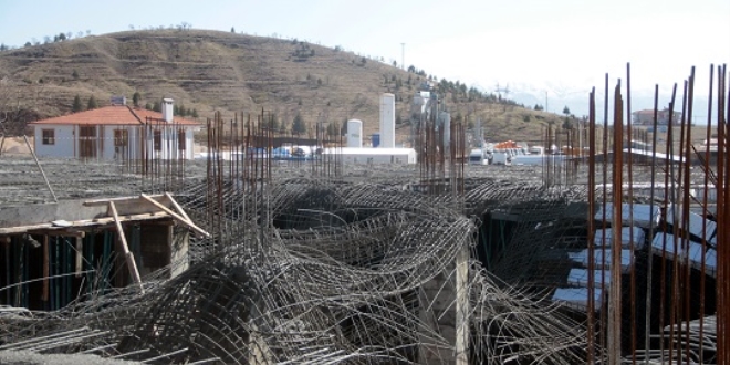 Elazığ'da inşaatta göçük: 3 yaralı
