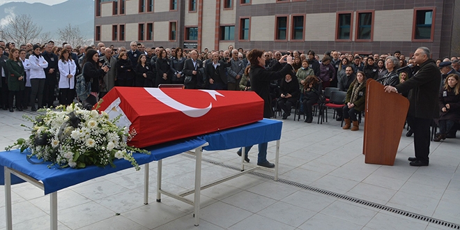 Kansere yenik düşen profesör bedenini bağışladı