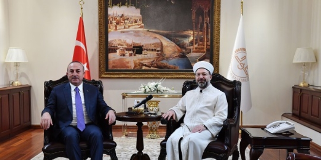 Çavuşoğlu, Diyanet İşleri Başkanı Erbaş'ı ziyaret etti