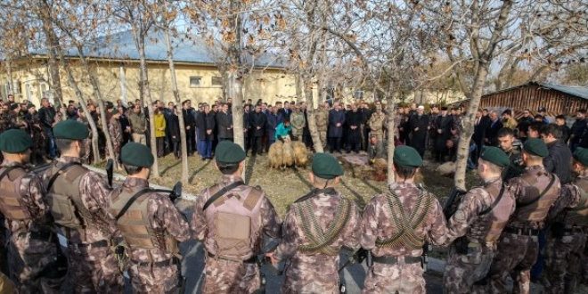 Elaz��'da P�H'ler dualarla Afrin'e u�urland�