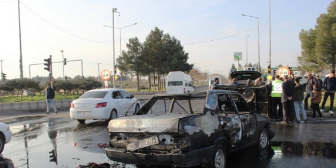 �ki arac�n kar��t��� kazada otomobil k�le d�nd�