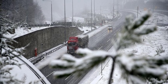 Bolu Da��'nda kar ya���� ba�lad�