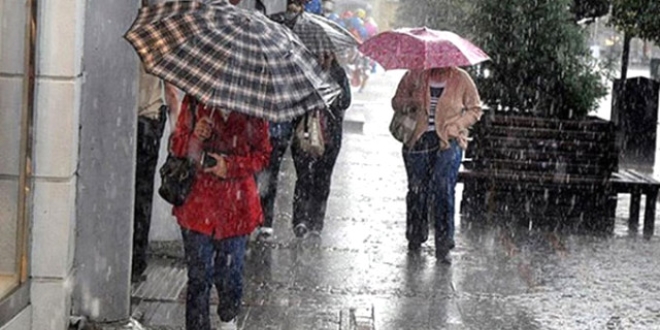 Bat� Karadeniz'de kuvvetli r�zgar ve ya���